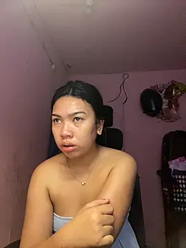 Snapshot of aniya_04 chatting on October 24, 10:39 pm aniya 04 online show from October 24, 10:39 pm