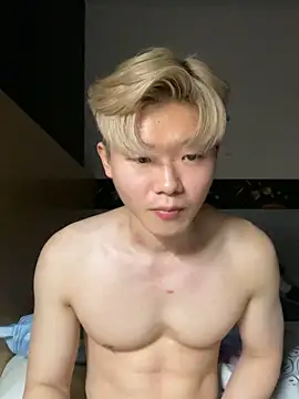 Snapshot of zachlee_69 chatting on October 22, 8:08 pm zachlee 69 online show from October 22, 8:08 pm