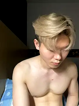 Snapshot of zachlee_69 chatting on October 26, 5:41 pm zachlee 69 online show from October 26, 5:41 pm