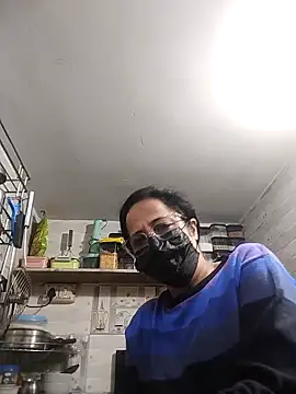 Snapshot of meenu_bhabhi547 chatting on February 4, 3:01 am meenu bhabhi547 online show from February 4, 3:01 am