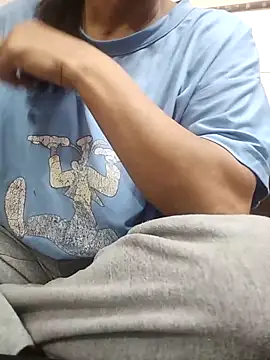 Snapshot of meenu_bhabhi547 chatting on February 11, 3:00 am meenu bhabhi547 online show from February 11, 3:00 am