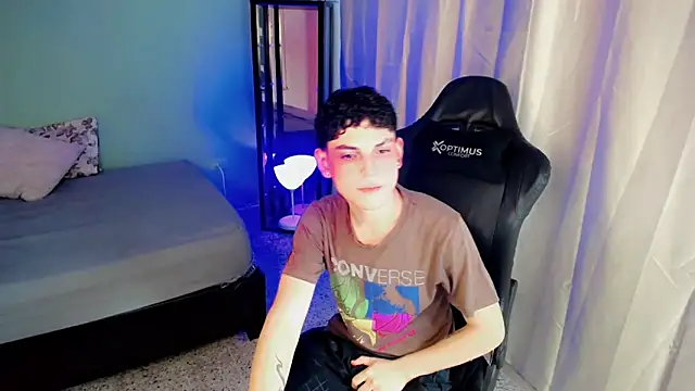 dilan hott  online show from September 20, 8:43 pm