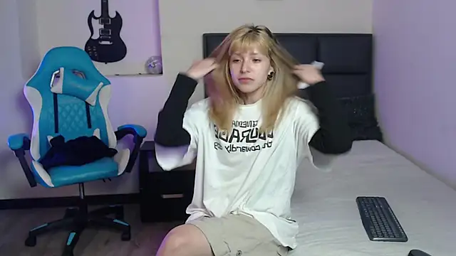 Amnesia  online show from October 14, 1:12 pm