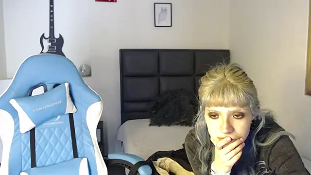 Amnesia  online show from November 5, 12:38 pm