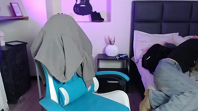 Amnesia  online show from January 14, 12:33 pm