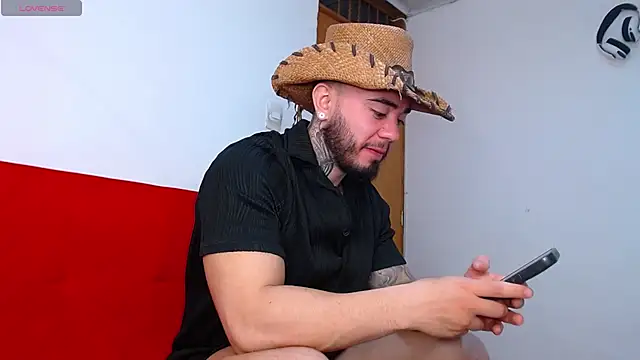 tommyblessd1 online show from September 10, 7:58 pm