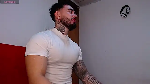 tommyblessd1 online show from November 5, 6:57 am