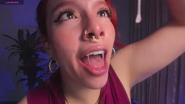 bri von dhara   online show from October 19, 12:17 pm