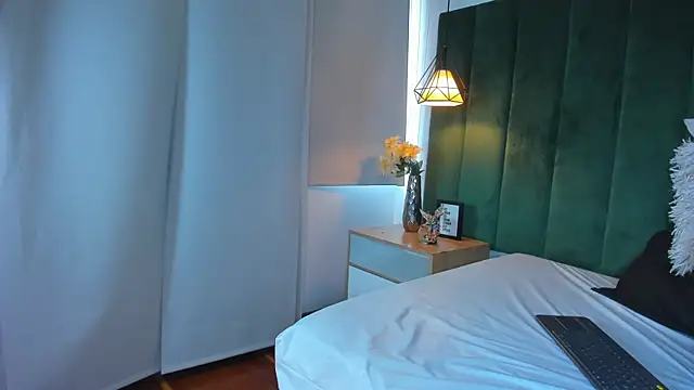 kittyy milk 001 online show from October 17, 8:33 pm