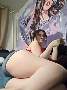 SophiaHarris online show from October 13, 2:28 pm