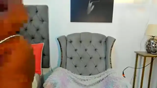 nahiroby ebony online show from October 16, 7:04 pm