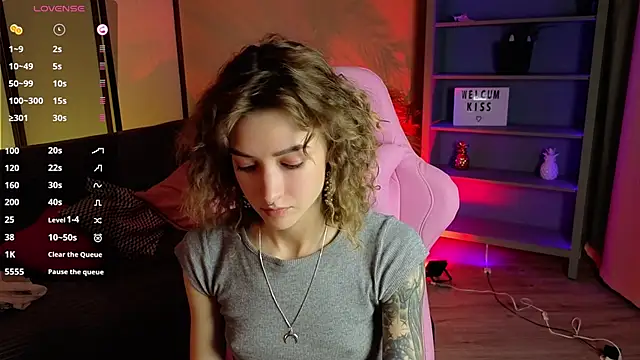 Snapshot of __grace__ chatting on September 11, 10:26 am   grace   online show from September 11, 10:26 am