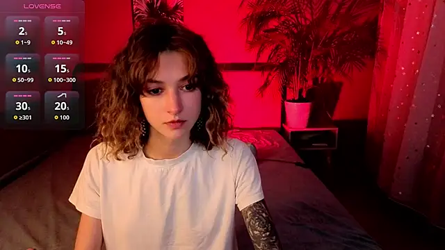 Snapshot of __grace__ chatting on October 3, 3:53 pm   grace   online show from October 3, 3:53 pm