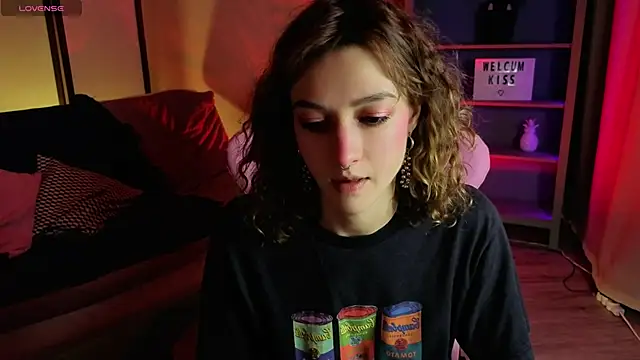 Snapshot of __grace__ chatting on October 16, 10:27 am   grace   online show from October 16, 10:27 am