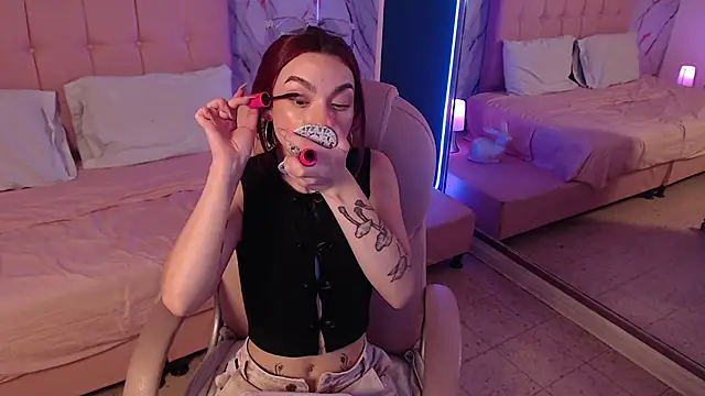 Snapshot of Red_kytty6 chatting on February 27, 3:28 am Red kytty6 online show from February 27, 3:28 am