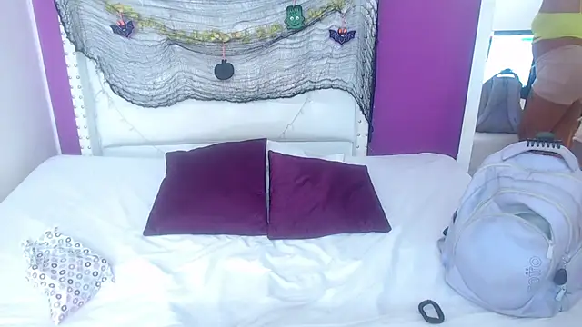 fat naughtyass online show from November 3, 11:33 am