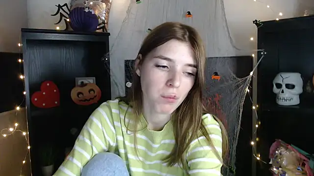 JuiceLips   online show from November 4, 3:11 pm