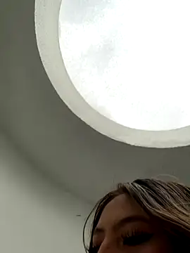 KloePink  online show from November 26, 12:39 pm