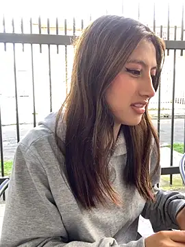 KloePink  online show from December 3, 12:36 pm