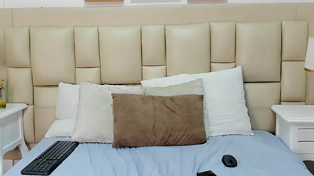 SkinnyGirl 28 online show from January 15, 7:50 pm