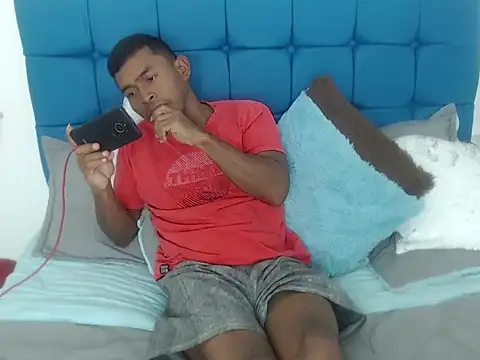 Adam Morgan2 online show from November 11, 4:45 am