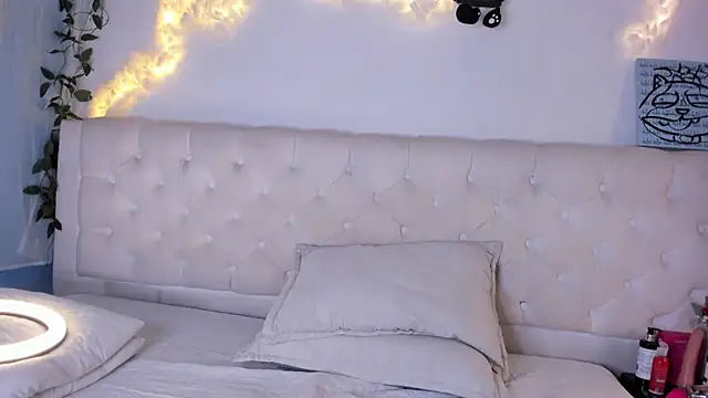 AleAurarashi online show from December 20, 3:57 am