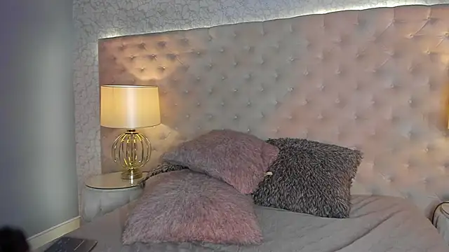 AlannaBlakes online show from November 18, 3:01 am