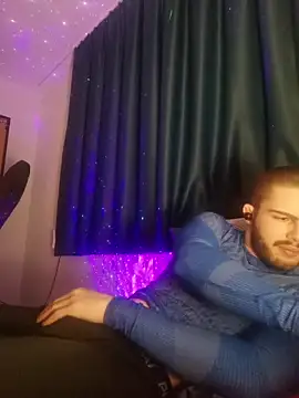 EyesNeverLies online show from March 3, 10:37 pm