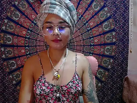 Delliriummm online show from March 6, 8:44 am