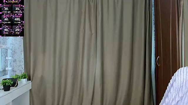 juicegirl3408 online show from September 10, 9:53 am