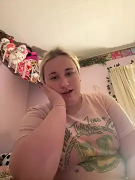 imawhorenslut19 online show from April 28, 3:44 am