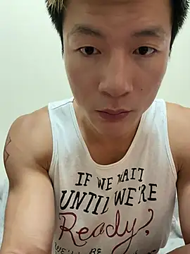 Snapshot of AAASuck chatting on June 27, 12:33 pm AAASuck online show from June 27, 12:33 pm
