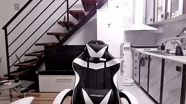 RyanStorm  online show from October 12, 9:03 pm