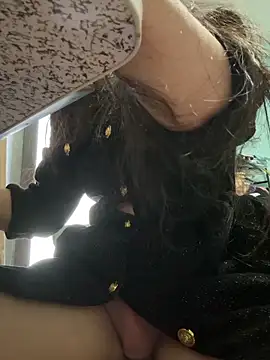 Snapshot of DHJM168 chatting on April 7, 6:03 am DHJM168 online show from April 7, 6:03 am