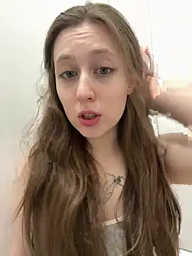 Snapshot of FroggyAnna chatting on July 17, 4:01 pm FroggyAnna online show from July 17, 4:01 pm