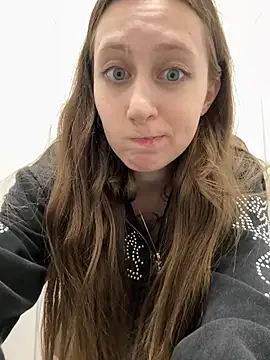 Snapshot of FroggyAnna chatting on July 29, 6:17 pm FroggyAnna online show from July 29, 6:17 pm