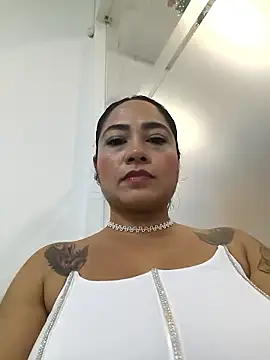 julieta evanns1 online show from January 9, 8:10 pm