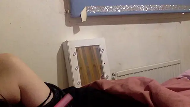 Bellababexox  online show from September 9, 2:22 am