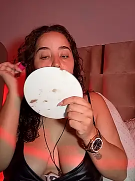 Snapshot of LoanaSantos chatting on September 18, 2:35 am LoanaSantos online show from September 18, 2:35 am