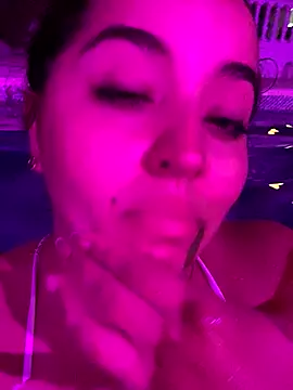 Snapshot of LoanaSantos chatting on September 23, 11:52 pm LoanaSantos online show from September 23, 11:52 pm