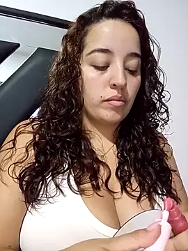 Snapshot of LoanaSantos chatting on October 8, 9:45 pm LoanaSantos online show from October 8, 9:45 pm