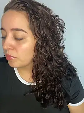 Snapshot of LoanaSantos chatting on November 11, 11:49 pm LoanaSantos online show from November 11, 11:49 pm