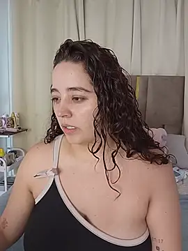 LoanaSantos online show from July 18, 9:40 pm