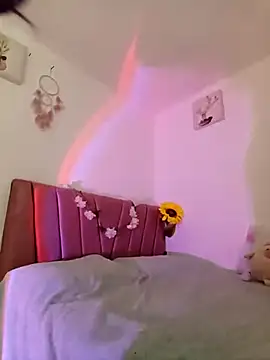 Liahdiaz  online show from September 9, 3:11 pm