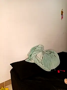 Liahdiaz  online show from October 7, 12:35 pm