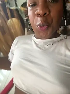 LicyEvans1 online show from February 12, 9:10 pm