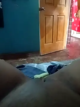 Snapshot of rouse-duque chatting on October 18, 12:39 pm rouse-duque online show from October 18, 12:39 pm