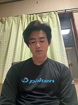 Snapshot of shoma2003 chatting on March 2, 1:18 pm shoma2003 online show from March 2, 1:18 pm