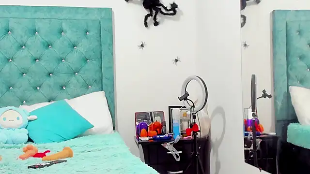 Rihanna hotx online show from October 15, 3:06 am