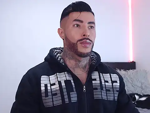 andrea de lucaa online show from November 22, 4:11 am